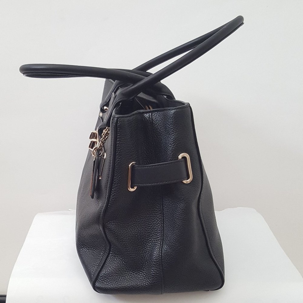 Women's Coach Leather Tote Handbag Purse Color Black! Like New H- 9” W- 13” D-5” - Picture 4 of 13